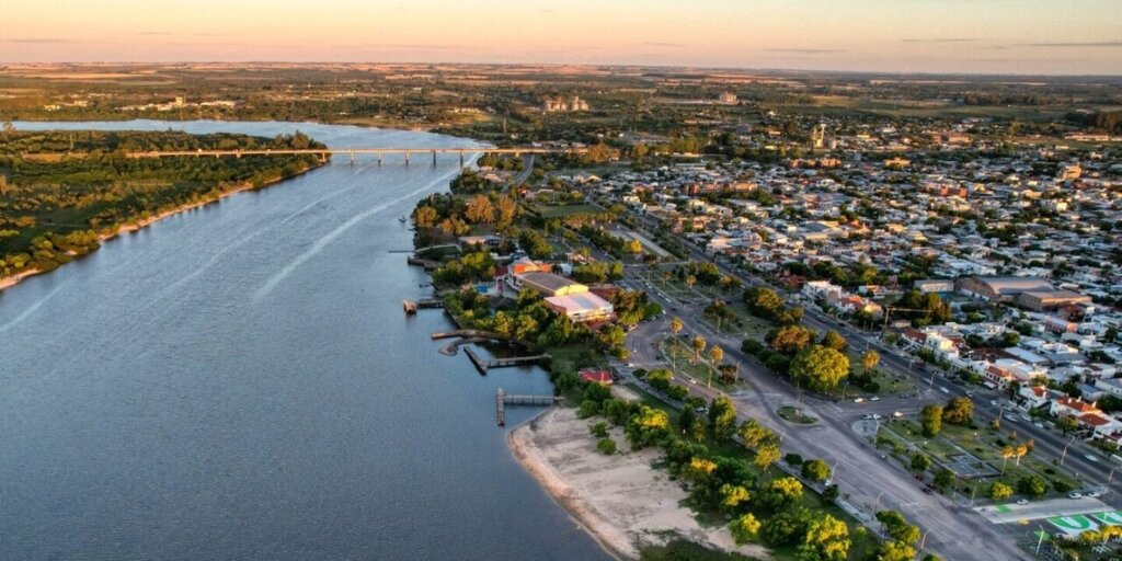 Uruguay autorizó un nuevo puerto sobre el río Uruguay: inversión paraguaya de US$150 millones cerca de Nueva Palmira